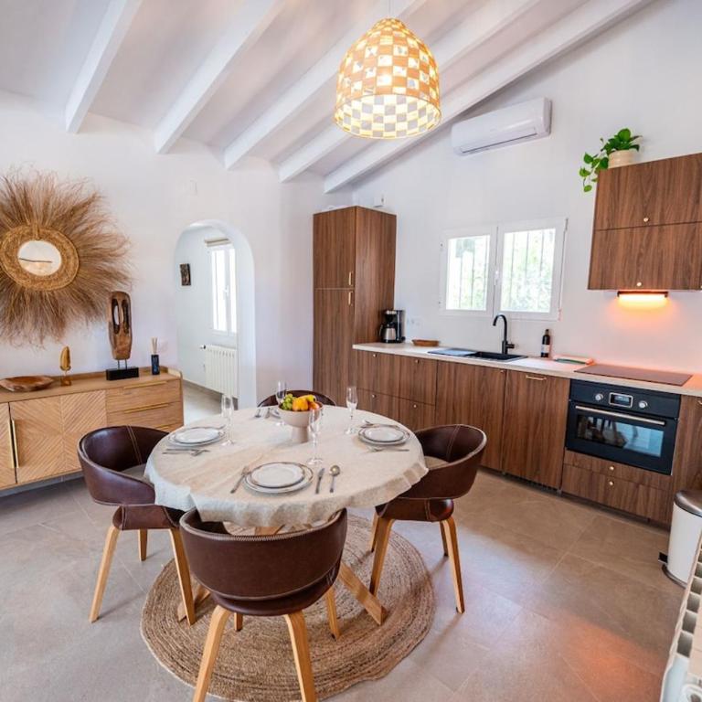 Casa Clemence, private pool, by Theka Services - Casa de 3 dormitorios - 19