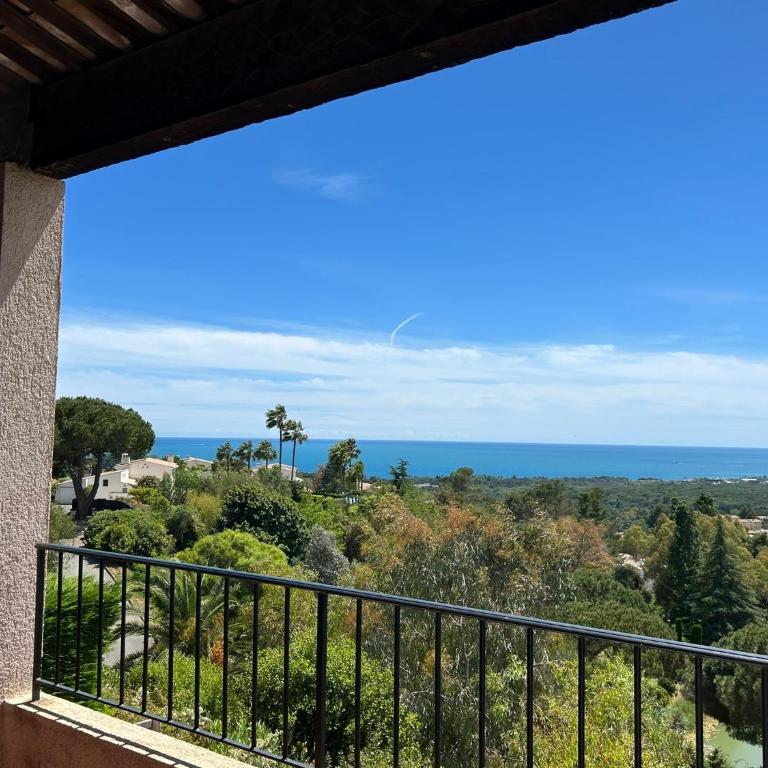 Apartment with sea view in Provence, private residence Les Hauts de Vaugrenier - Appartement 1 Chambre - 36