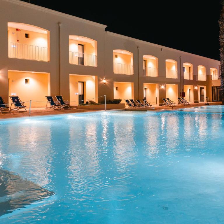 Delfino Beach - CDSHotels - Urban Pool Comfort Quadruple Room - 6
