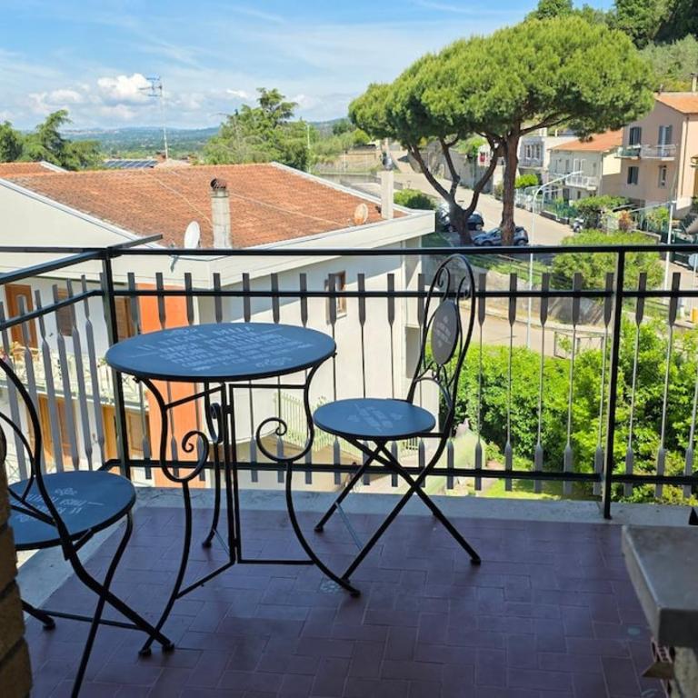 Lakeview Balcony Apartment in Bolsena - Appartamento con 2 Camere da Letto - 11
