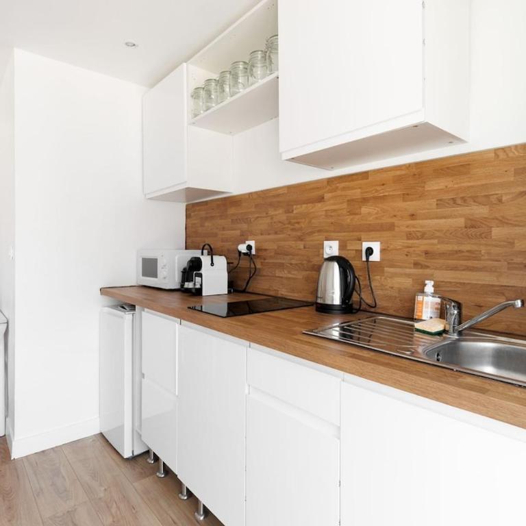 Upstays Studio 28m2 Balcony AC - Appartement 1 Chambre - 12