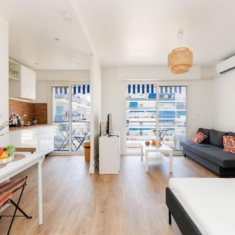 Upstays Studio 28m2 Balcony AC - Appartement 1 Chambre - 15