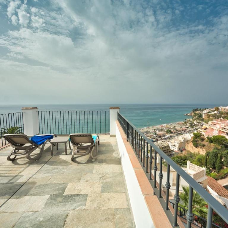 Villa Azahara - Villa with Sea View - 41