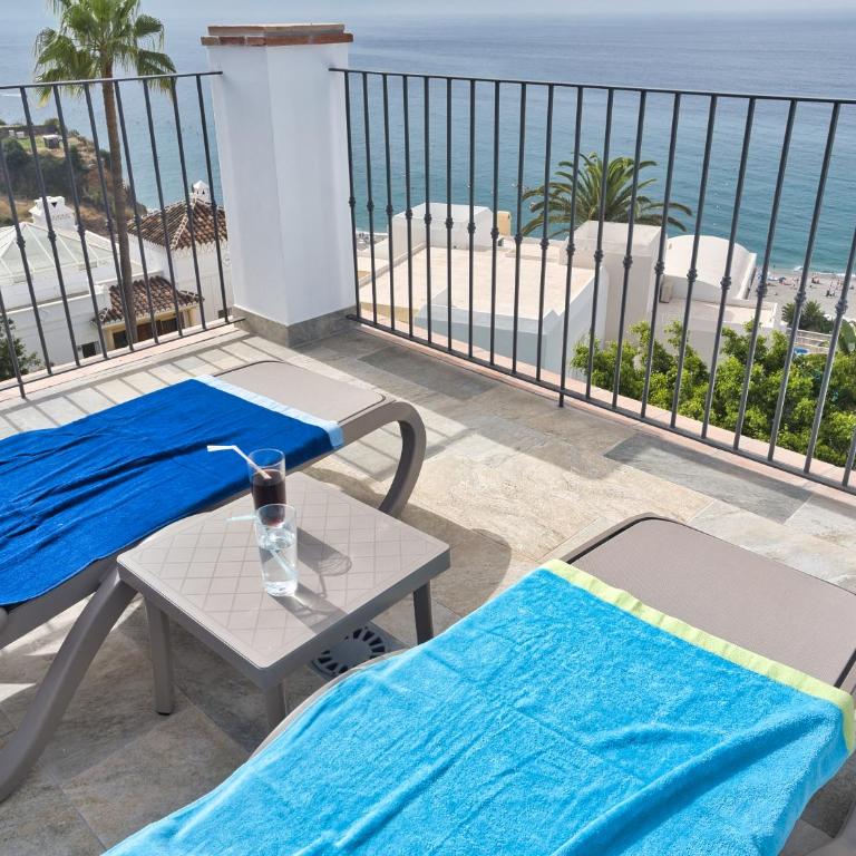 Villa Azahara - Villa with Sea View - 53
