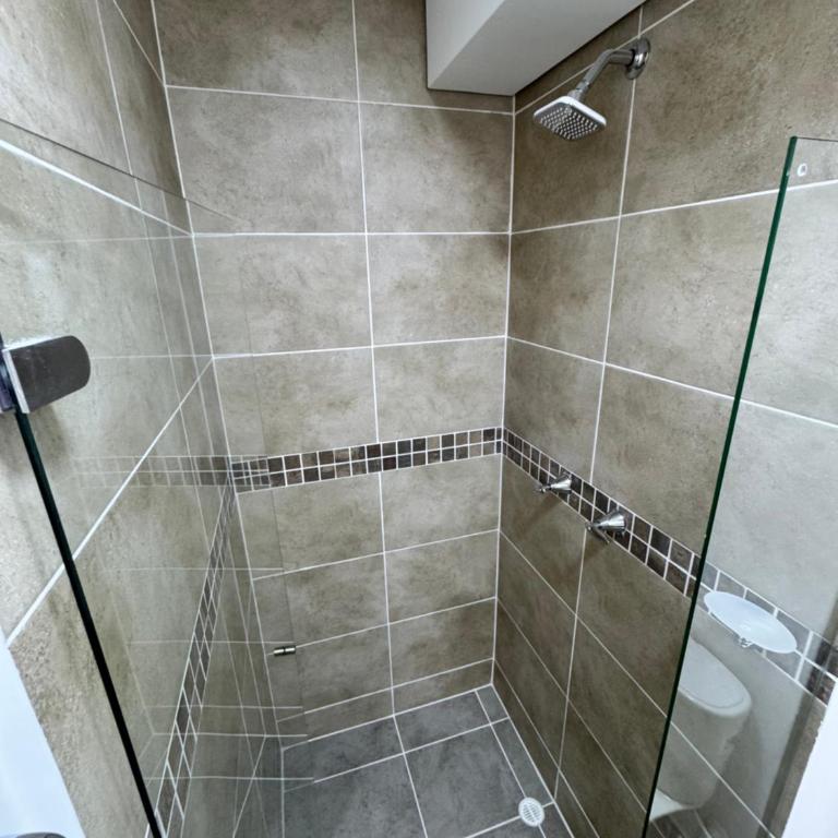 Lujoso apartamento en Ibague - Three-Bedroom Apartment - 18