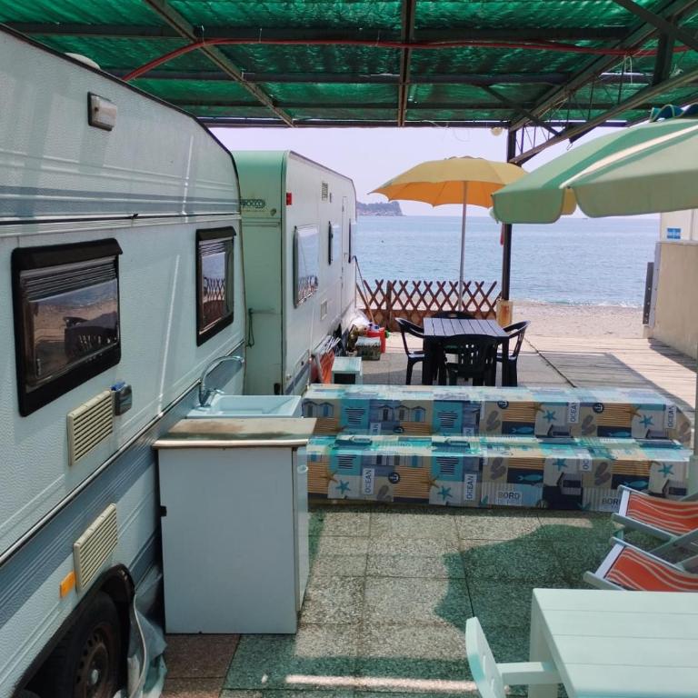Camping Sole - Caravan - Second Row - 16