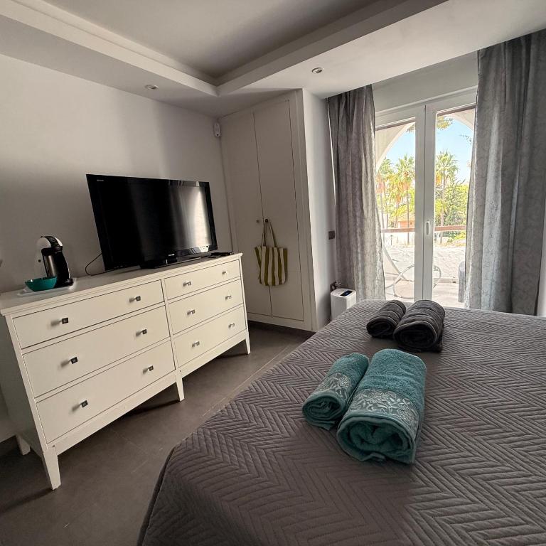 Exclusiva penthouse en Puerto Banús, Marbella - Apartamento de 1 dormitorio - 16