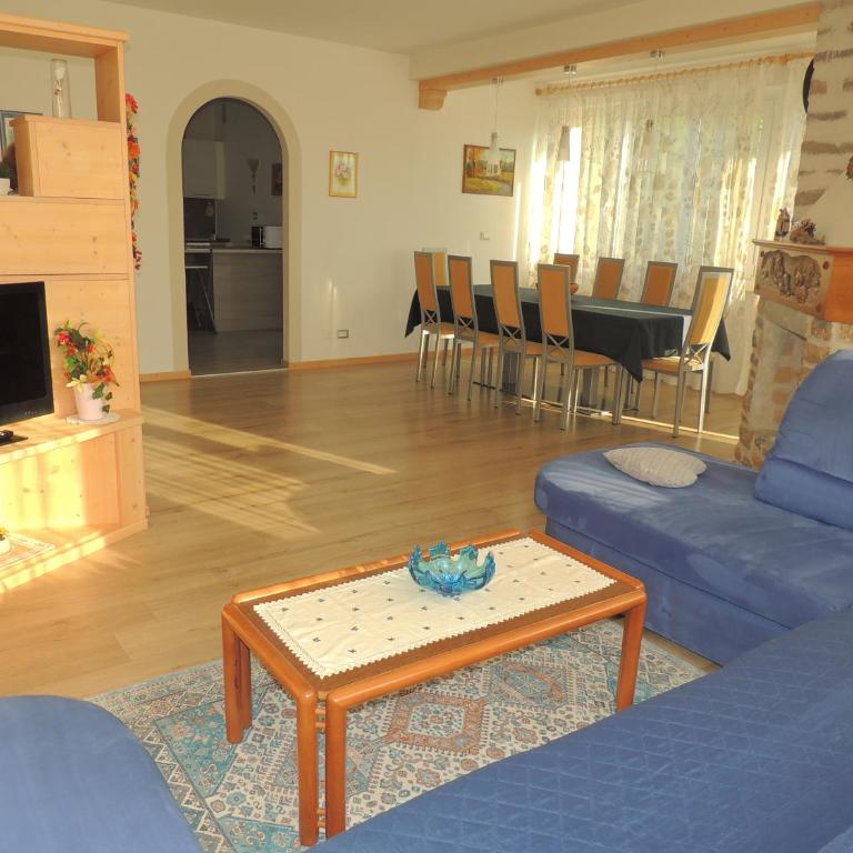 Appartamento Casa Fia per gruppi e famiglie - Three-Bedroom Apartment - 13