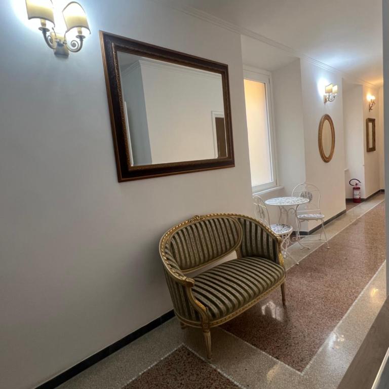 Guest House Biondi Roma - Camera Matrimoniale con Bagno Privato - 18