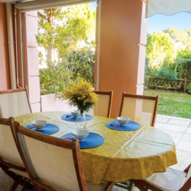 Apartment with pool and garden in Saint Aygulf - Apartamento - 2