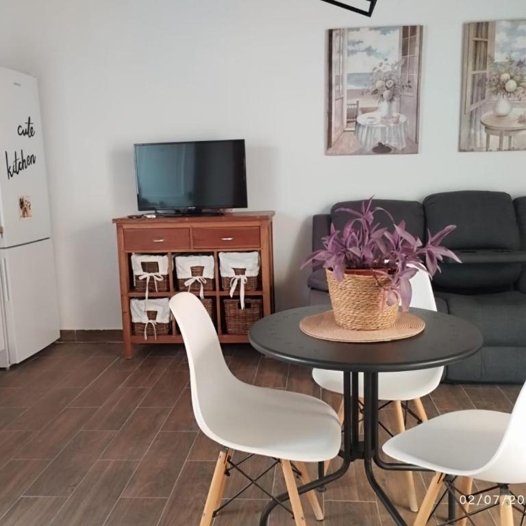 Mis Guardianes - One-Bedroom Apartment - 9