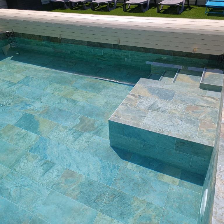 VILLA piscine-spa-sauna, 25 personnes, 5 mn océan - Villa - 84