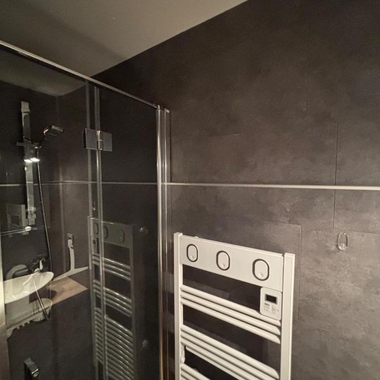 24 m2 cabine studio 4 personnes Les Gets - Appartamento con 1 Camera da Letto - 4