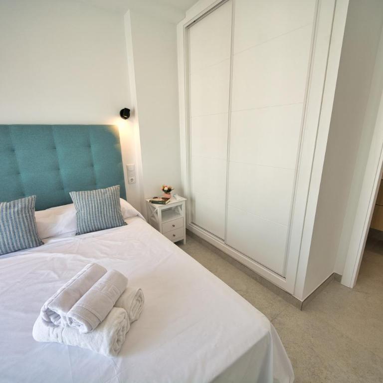 Villa Azahara - Villa with Sea View - 22