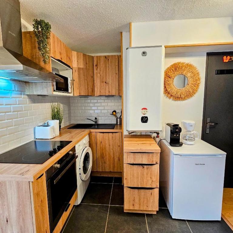 Le Berlioz, Renovated and private parking AC - Appartement avec Balcon - 3