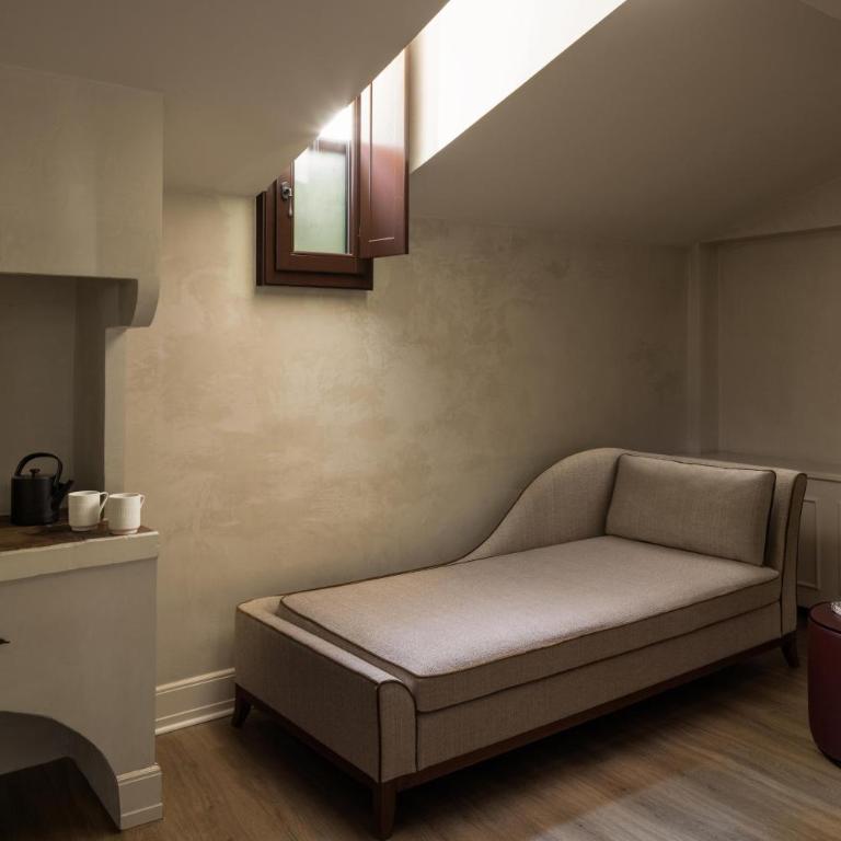 Porta Rossa Hotel Firenze, Colbert Collection - Salimbeni Junior Suite - 4