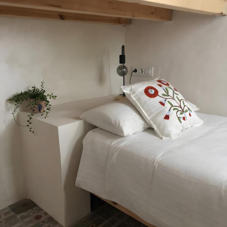 Trafalgar - Quadruple Room with Shower - 13