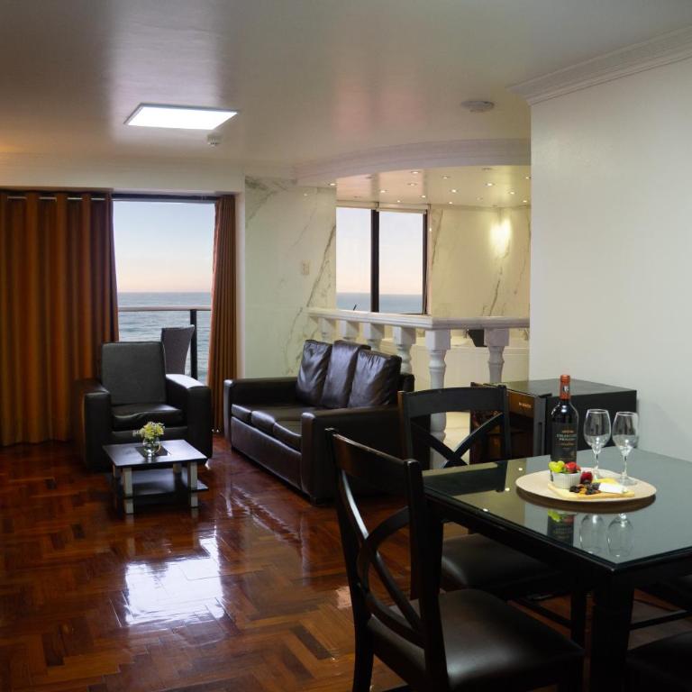 Inkari Apart Hotel - Suite con bañera de hidromasaje y balcón con vistas parciales al océano - Cama extragrande - 1