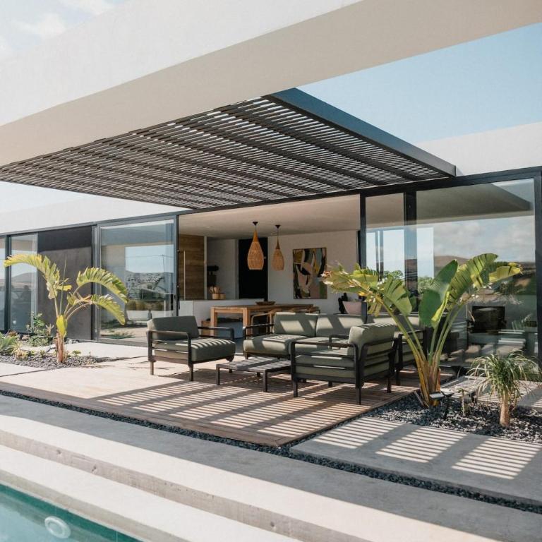 Villa Mango - 3 bedrooms - heated pool - Three-Bedroom Villa - 5