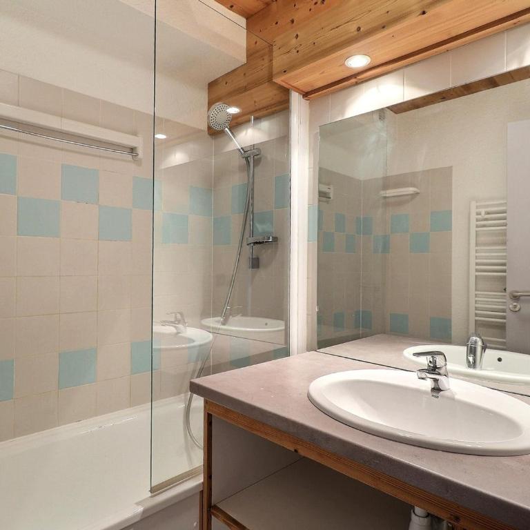 Confortable T2 skis aux pieds, proche commerces - FR-1-182A-14 - Appartement - 7