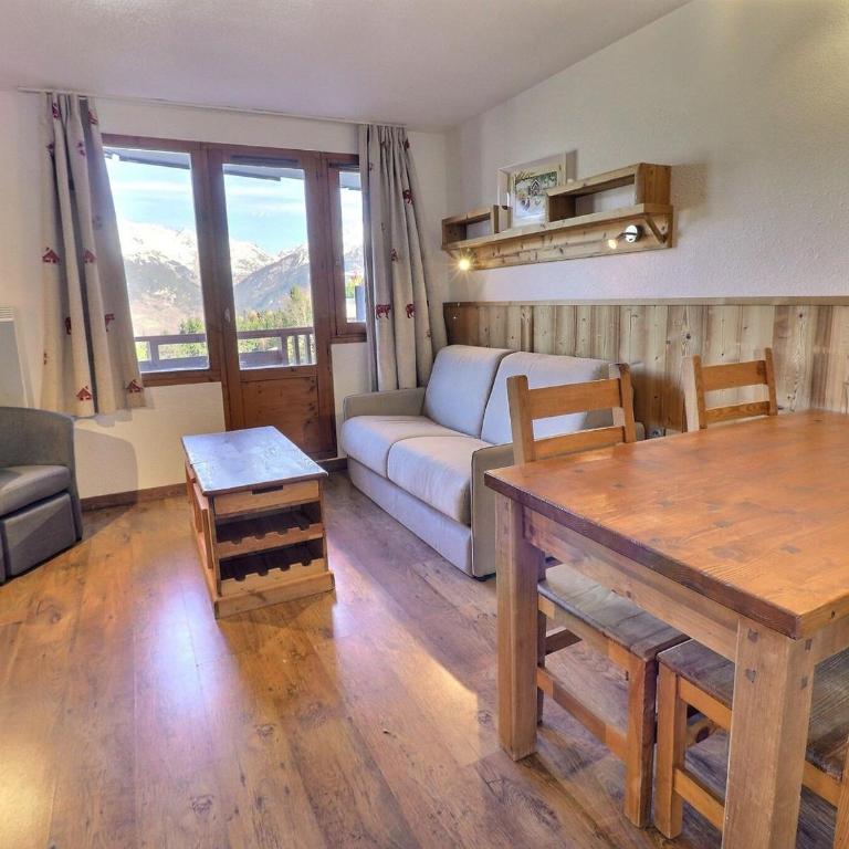 Confortable 2 Pièces, Skis aux Pieds, Proche Commerces - FR-1-182A-22 - Appartement - 1