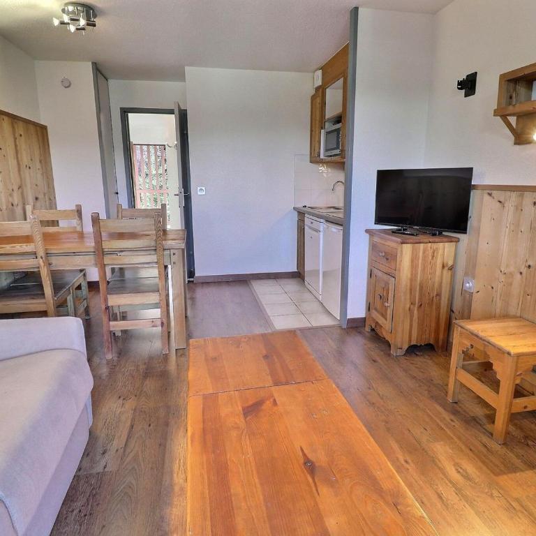 Confortable 2 Pièces, Skis aux Pieds, Proche Commerces - FR-1-182A-22 - Appartement - 5