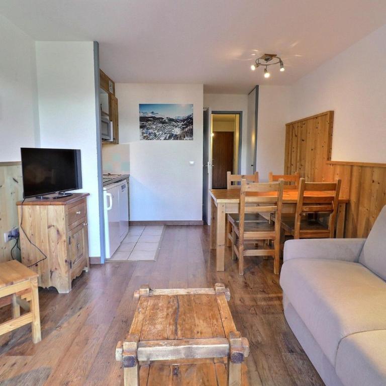 Confortable 2 Pièces, Skis aux Pieds, Proche Commerces - FR-1-182A-17 - Appartement - 1