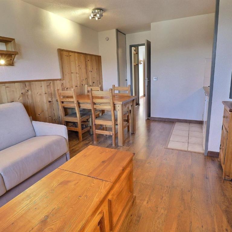 Confortable 2 Pièces, Skis aux Pieds, Proche Commerces - FR-1-182A-22 - Appartement - 9