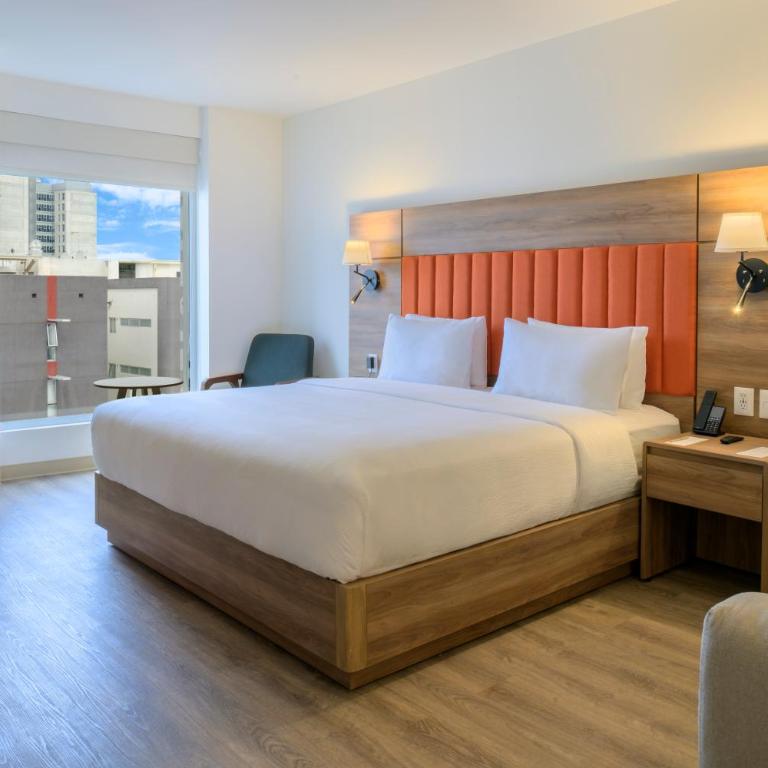 Residence Inn by Marriott Guadalajara Country Club - One-Bedroom Studio Suite with King Bed - 10