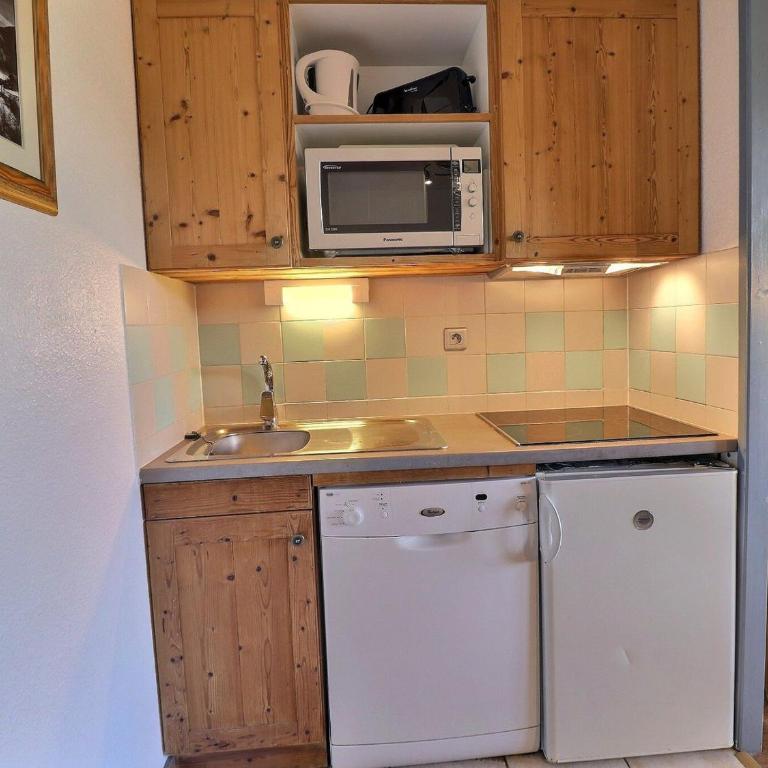 Confortable 2 Pièces, Skis aux Pieds, Proche Commerces - FR-1-182A-20 - Appartement - 5