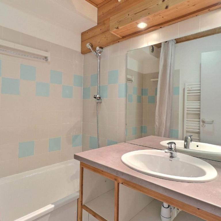 Confortable 2 Pièces, Skis aux Pieds, Proche Commerces - FR-1-182A-20 - Appartement - 7