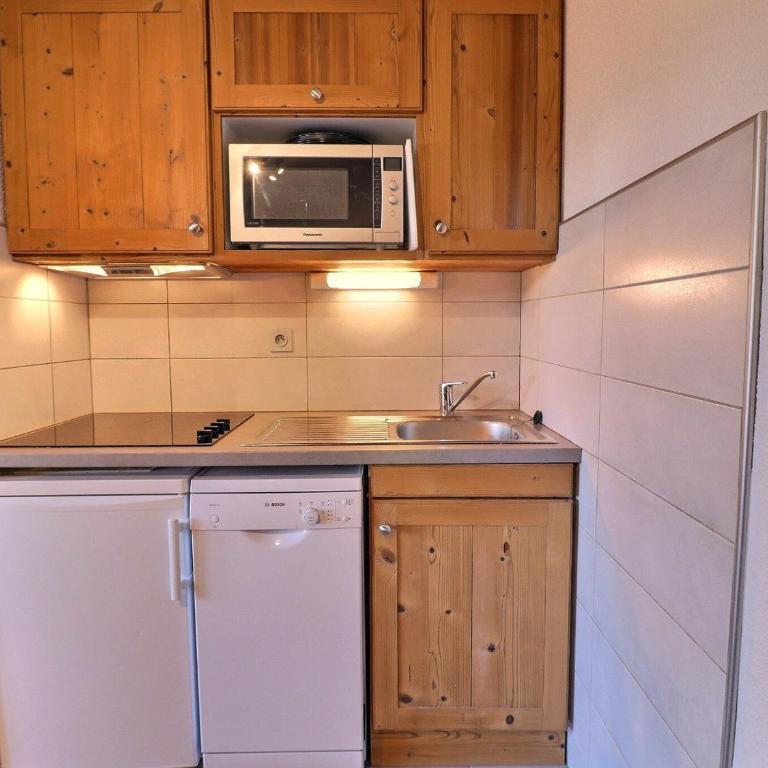 Confortable 2 Pièces, Skis aux Pieds, Proche Commerces - FR-1-182A-31 - Appartement - 5