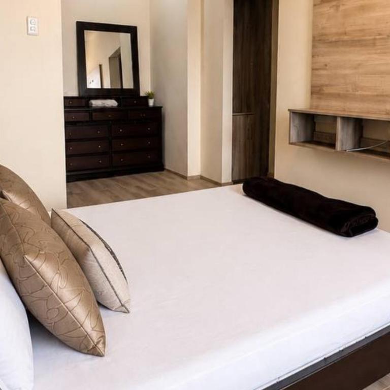 Luxury Beach House 5 Bedrooms Private Pool & BBQ - Villa con piscina privada - 7