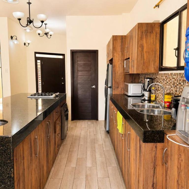 Luxury Beach House 5 Bedrooms Private Pool & BBQ - Villa con piscina privada - 5