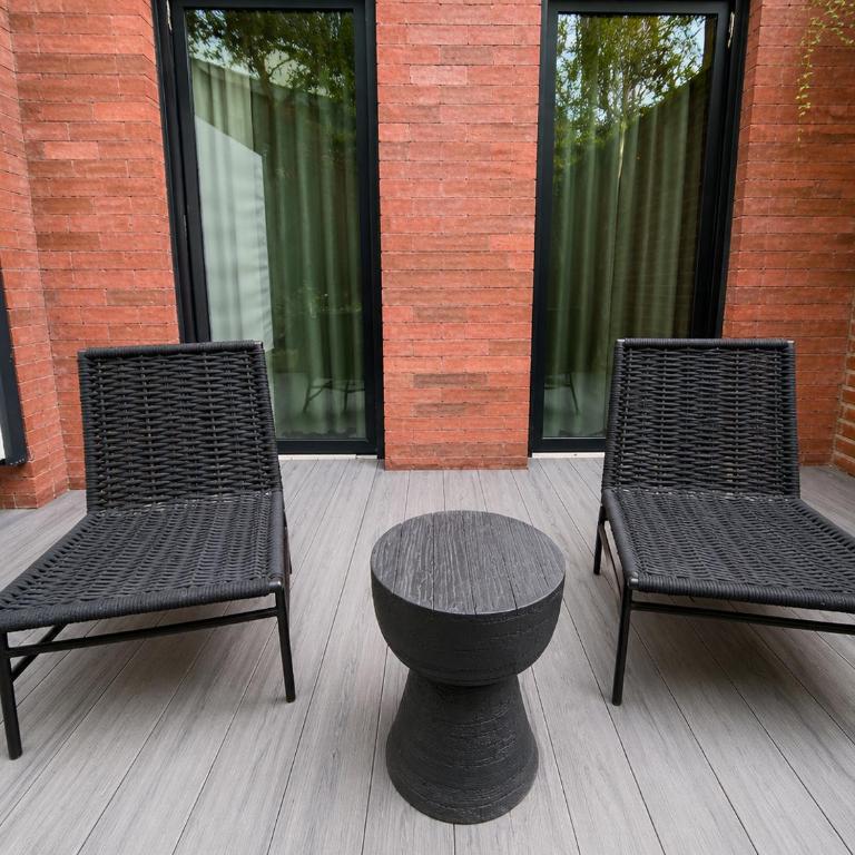 Flamboyan Hotel & Residences - PATIO STUDIO KING - 5