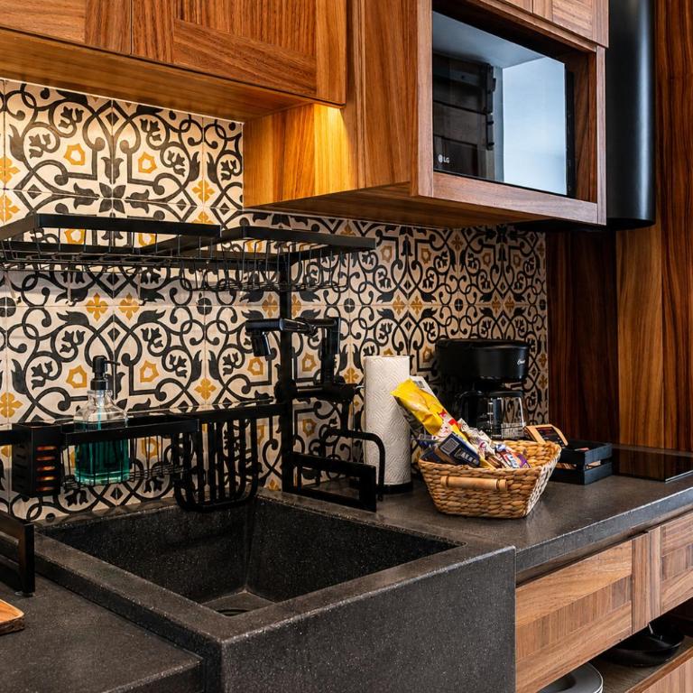Flamboyan Hotel & Residences - CLASSIC STUDIO KING - 5