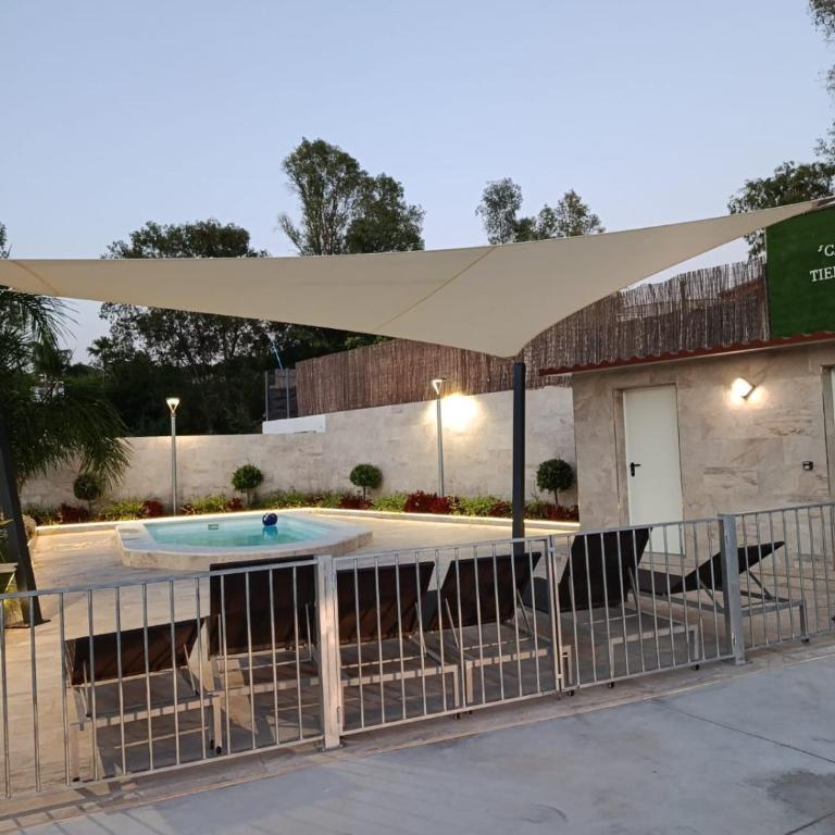 Casa rural de diseño con piscina y barbacoa - Three-Bedroom House - 11