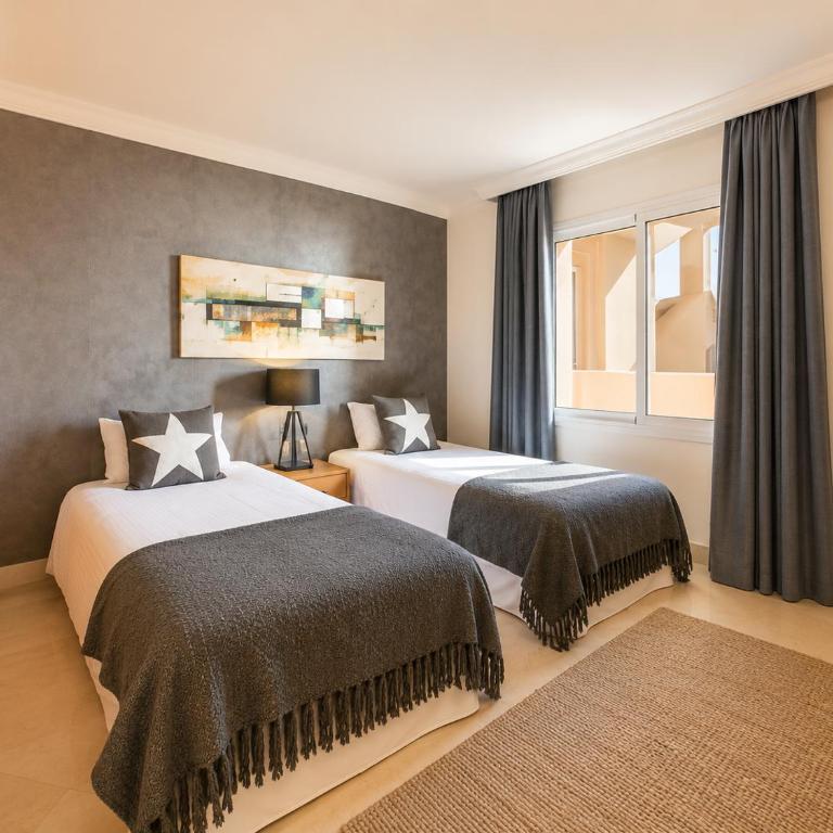 Aloha Hill Club Premium Apartment in Marbella - Pools, Restaurant, Gym, Wlan, Garage - Apartamento Deluxe de 2 dormitorios - 21