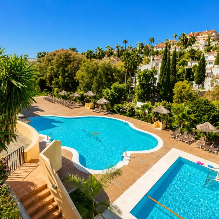 Aloha Hill Club Premium Apartment in Marbella - Pools, Restaurant, Gym, Wlan, Garage - Apartamento Deluxe de 2 dormitorios - 32