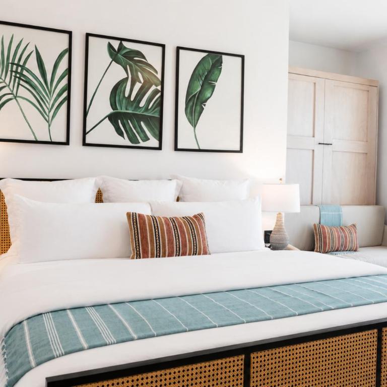 Flamboyan Hotel & Residences - BALCONY STUDIO KING - 7