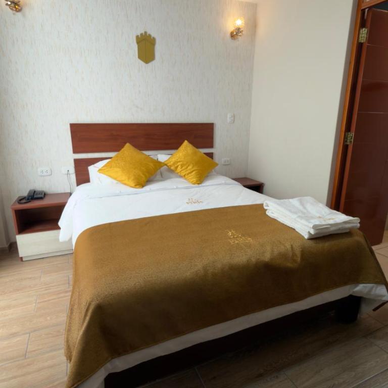Hotel Residencial Paris - Suite con cama grande - 1