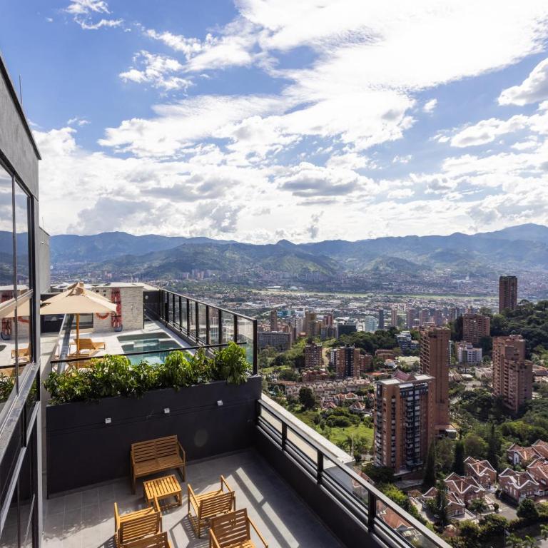 Luxury City View Apartment Las Palmas Alto with Pool, Gym & Jacuzzi - Two-Bedroom Apartment - 29