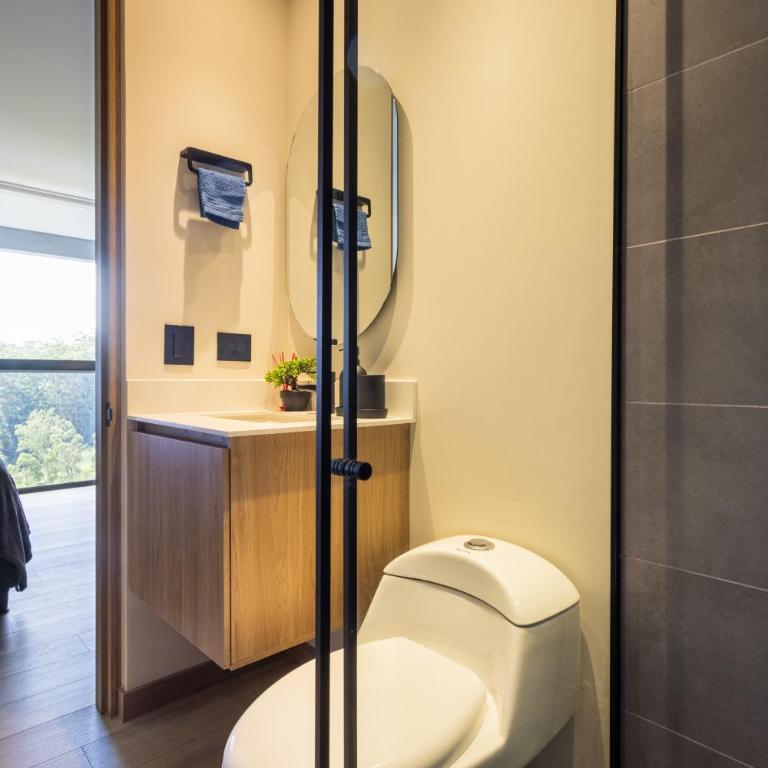 Luxury City View Apartment Las Palmas Alto with Pool, Gym & Jacuzzi - Two-Bedroom Apartment - 41