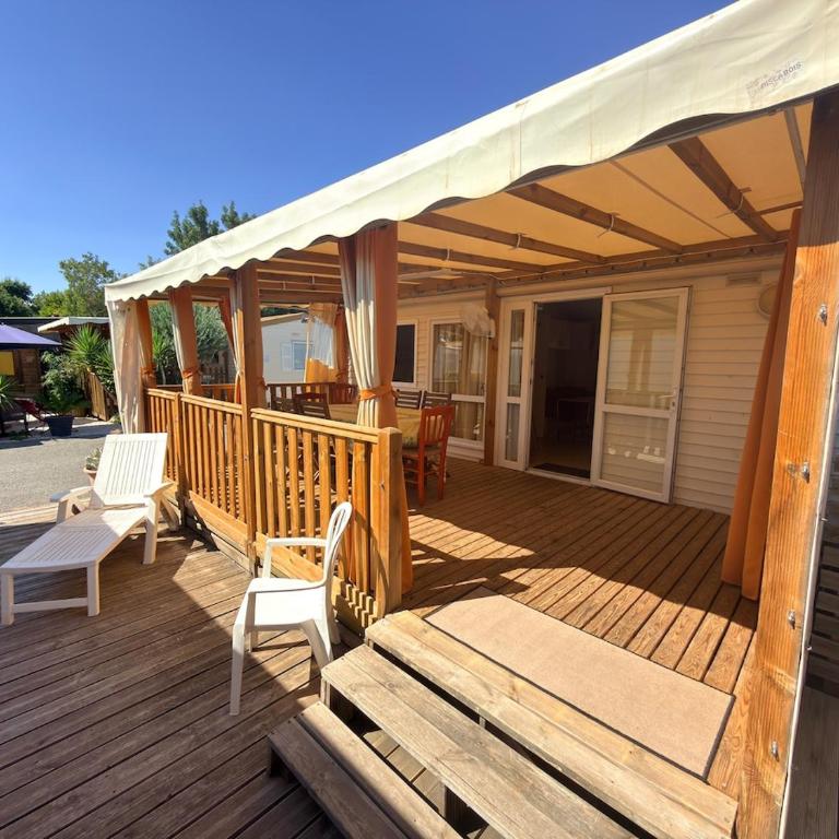 Bungalow climatisé, terrasse, et piscine à 500 m de la mer - Three-Bedroom Apartment - 14