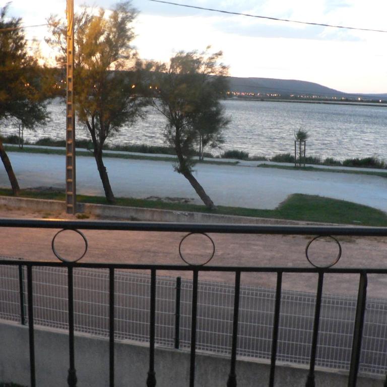 1st floor beachfront villa with stunning views - Appartement 3 Chambres - 11
