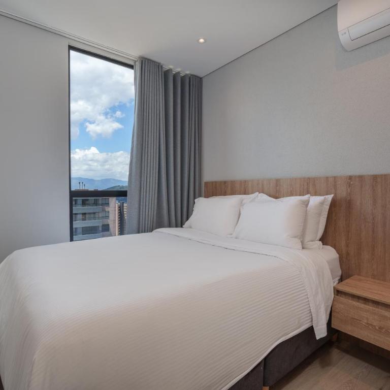 Grand by iHost - Two-Bedroom Deluxe Apartment with Balcony - 2