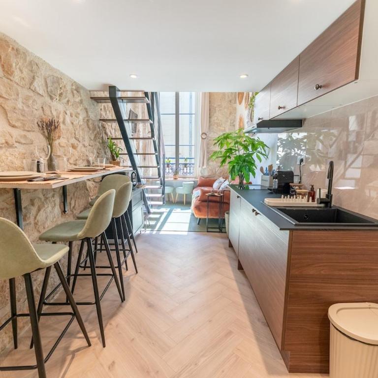 Downtown duplex, Clim, 15 min walk to the sea - Appartement 1 Chambre Classique avec Lit King-Size - 11