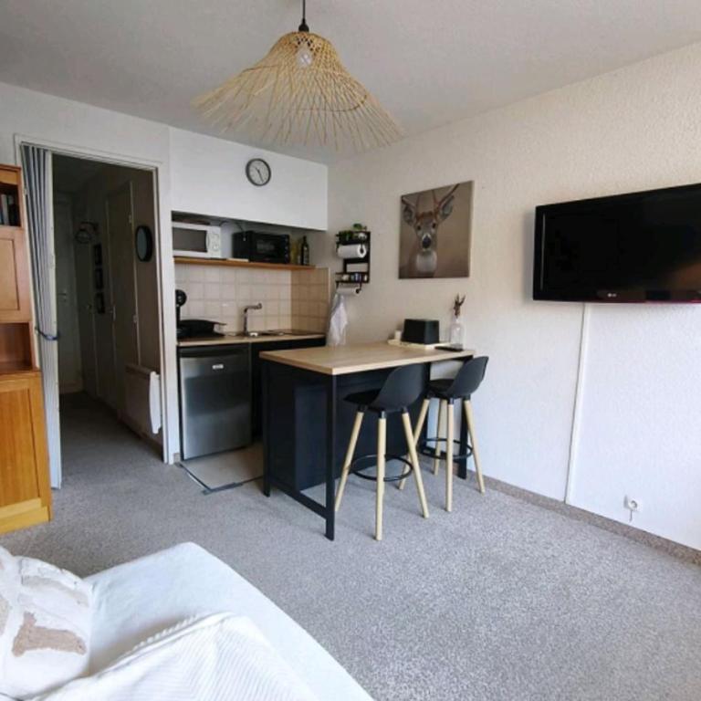 Studio cosy avec coin cabine Le Sauze - Studio - 5
