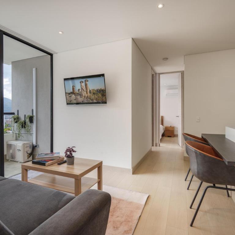 Grand by iHost - Two-Bedroom Deluxe Apartment with Balcony - 1