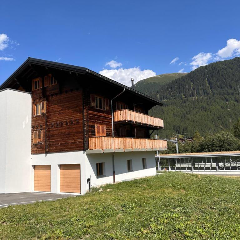 Modernes Apartment am Bahnhof Reckingen - One-Bedroom Apartment with Terrace - 11